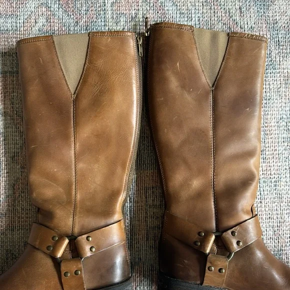 L.L.Bean Deerfield Rustic Harness Boots - Picture 5 of 12